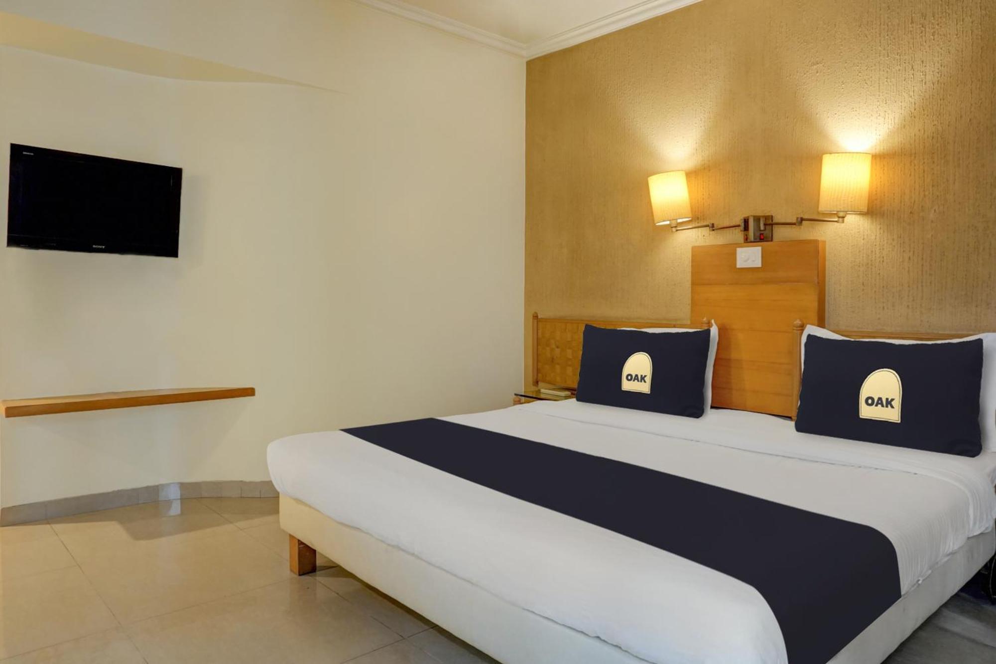 Townhouse Oak Orchard Hotel Pune