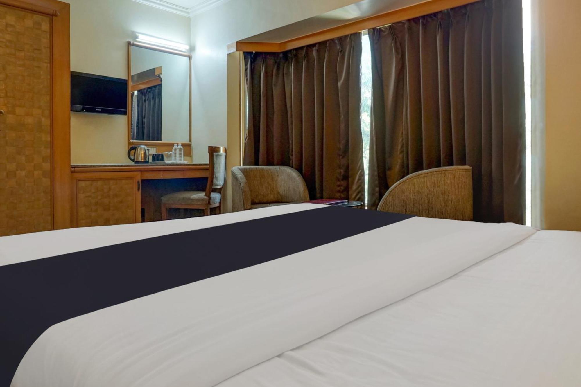 Townhouse Oak Orchard Hotel Pune